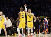 开云APP-关于小牛主场力克湖人，达拉斯队气势如虹的信息