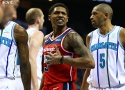 开云体育登录-阿斯顿马丁险胜威廉姆斯，勒克莱尔统治全场的简单介绍