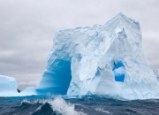 开云体育-冰与火的碰撞，冰岛血拼安哥拉，奥运门票争夺战迎来关键焦点