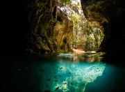 开云体育中国-团队荣耀与个人辉煌，凯尔特人击败开拓者，布克总决赛接管比赛的双重奏