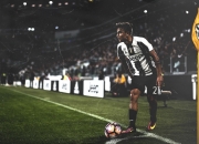 开云体育在线-唯快不破，唯盾不朽，德里赫特用瑞士式坚韧教会我们何谓真正的防守艺术