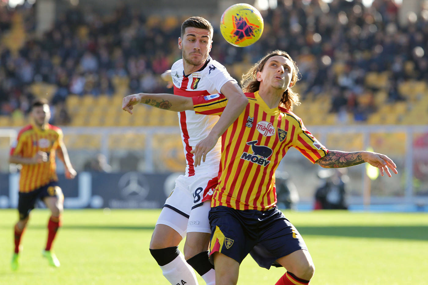 包含卡利亚里不敌对手，遭遇失利之痛的词条