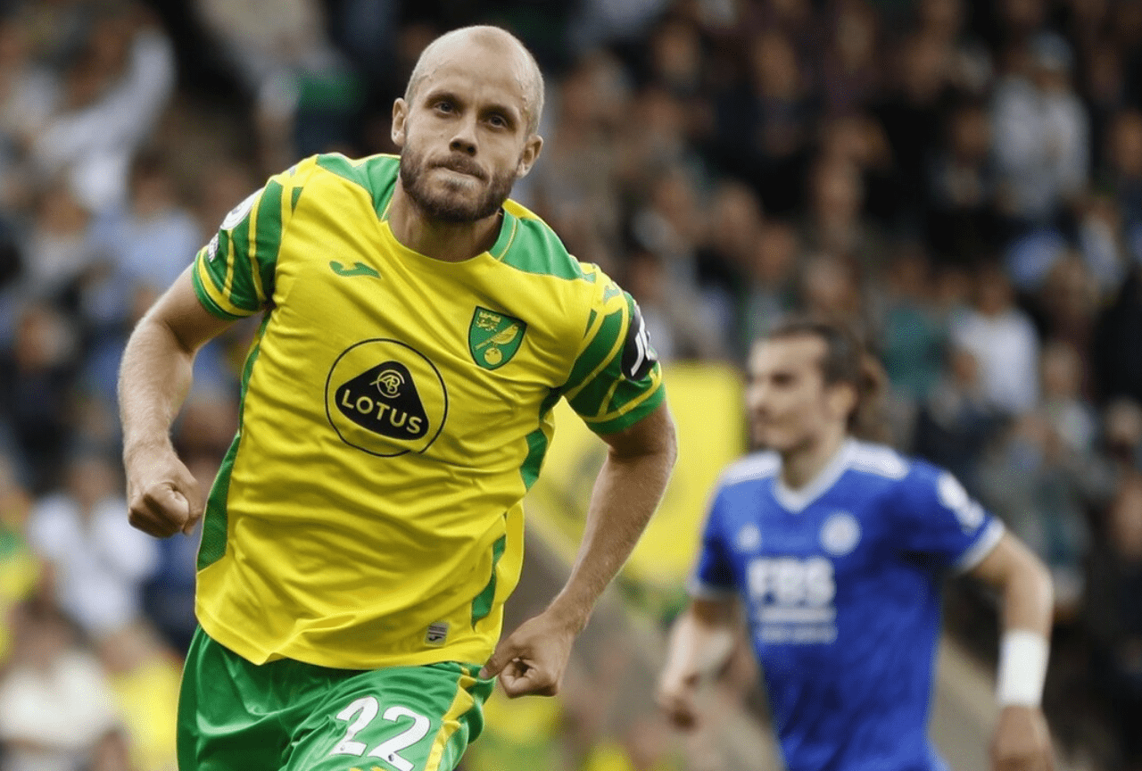 包含诺里奇城客场击败对手，保持领先的词条