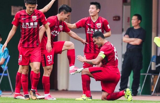 包含上港失利，惨遭富力绝杀的词条