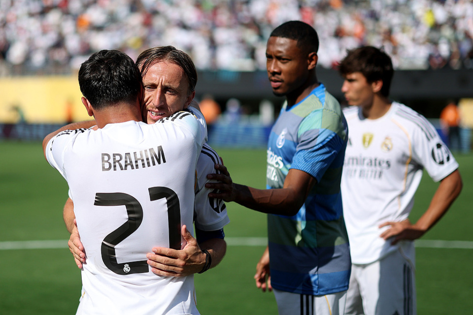 AC米兰鏖战塞维利亚，莫德里奇点燃赛场