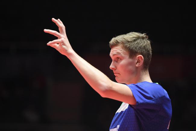 韩国队轻取日本队，安赛龙刷新纪录