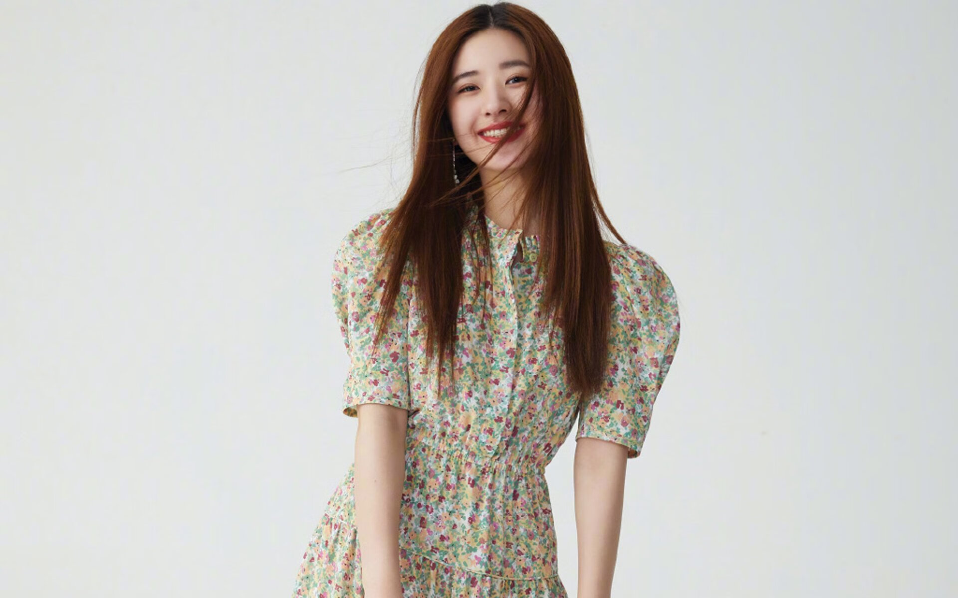 沙漠热浪席卷绿茵，努涅斯单骑破阵，卡塔尔轻取奥地利写下亚洲足球新注脚