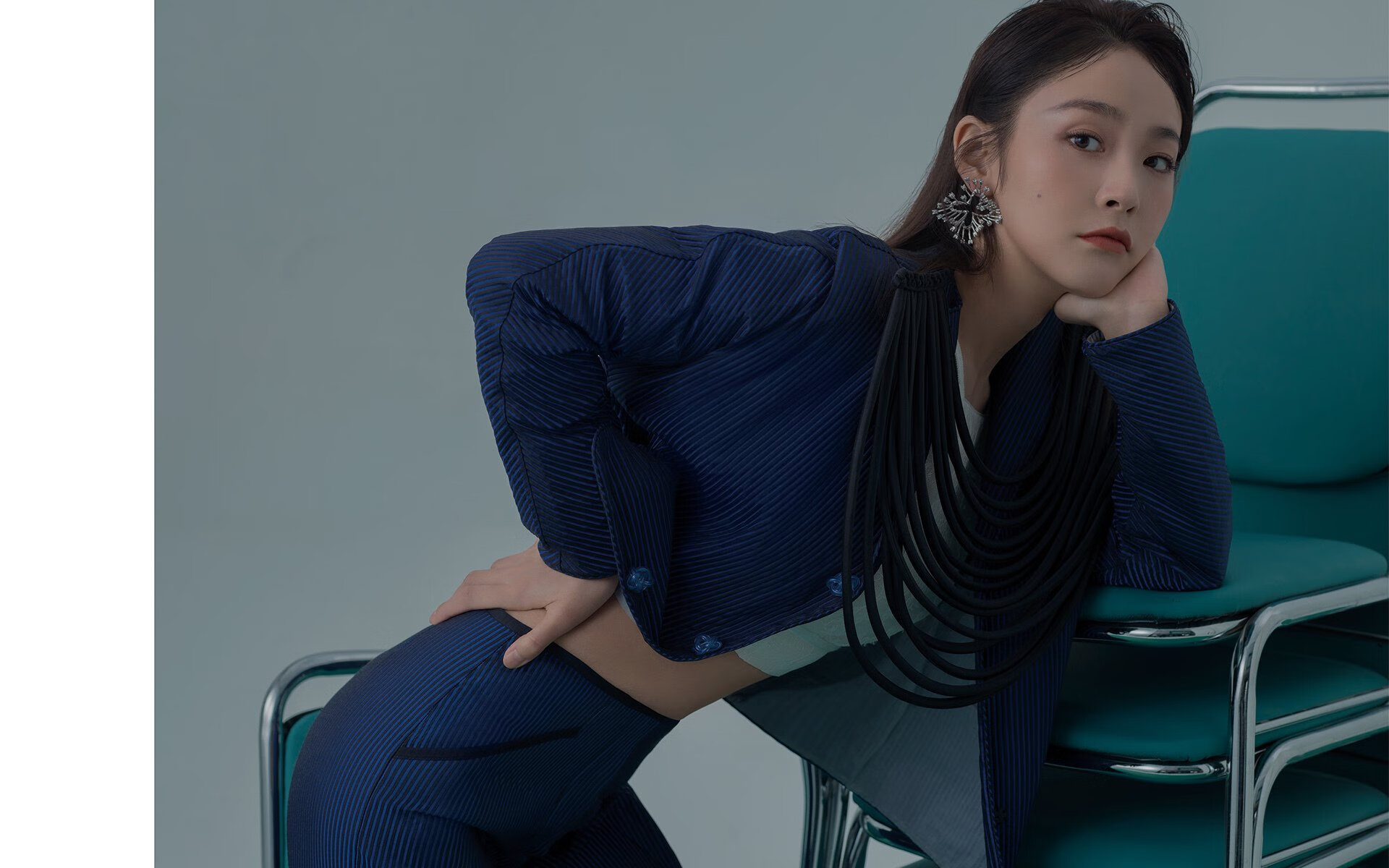 孤胆寒刃劈开密布云层,年度焦点之战,乔治一投定江山