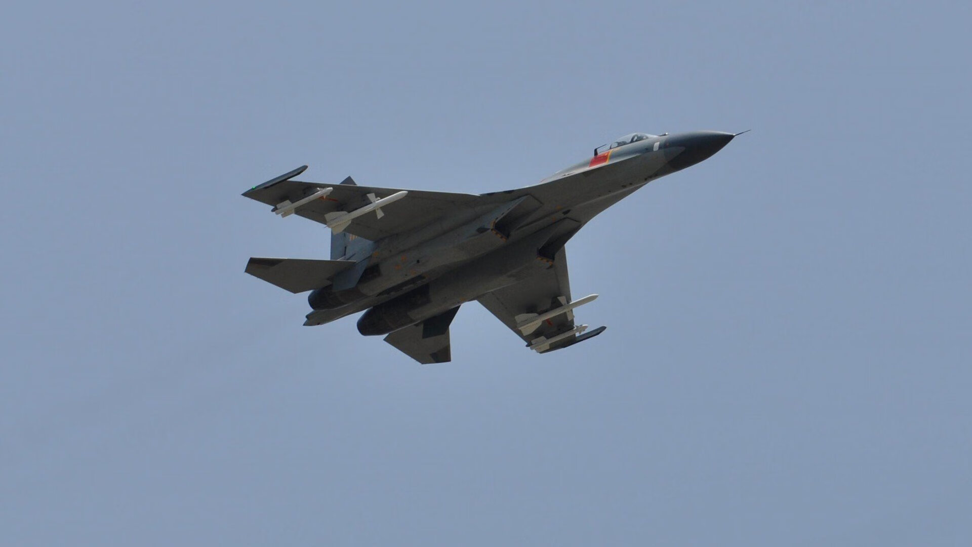 东方战场与西方铁闸，当阿森纳的商业铁骑掀翻日本，范戴克在绿茵焦点战宣告何为统治