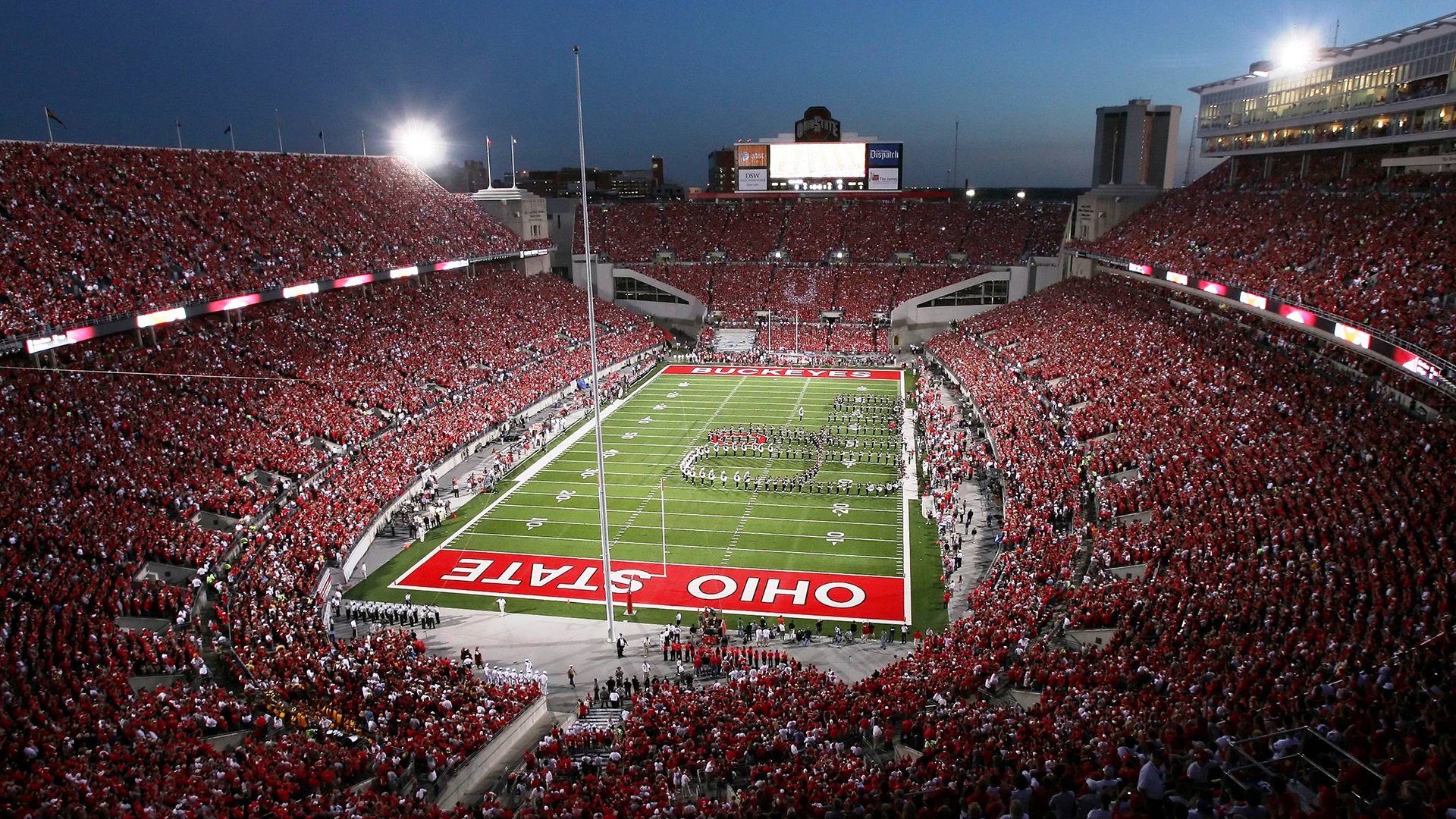 当字母哥蜕变为国王，利拉德就是他的鹰