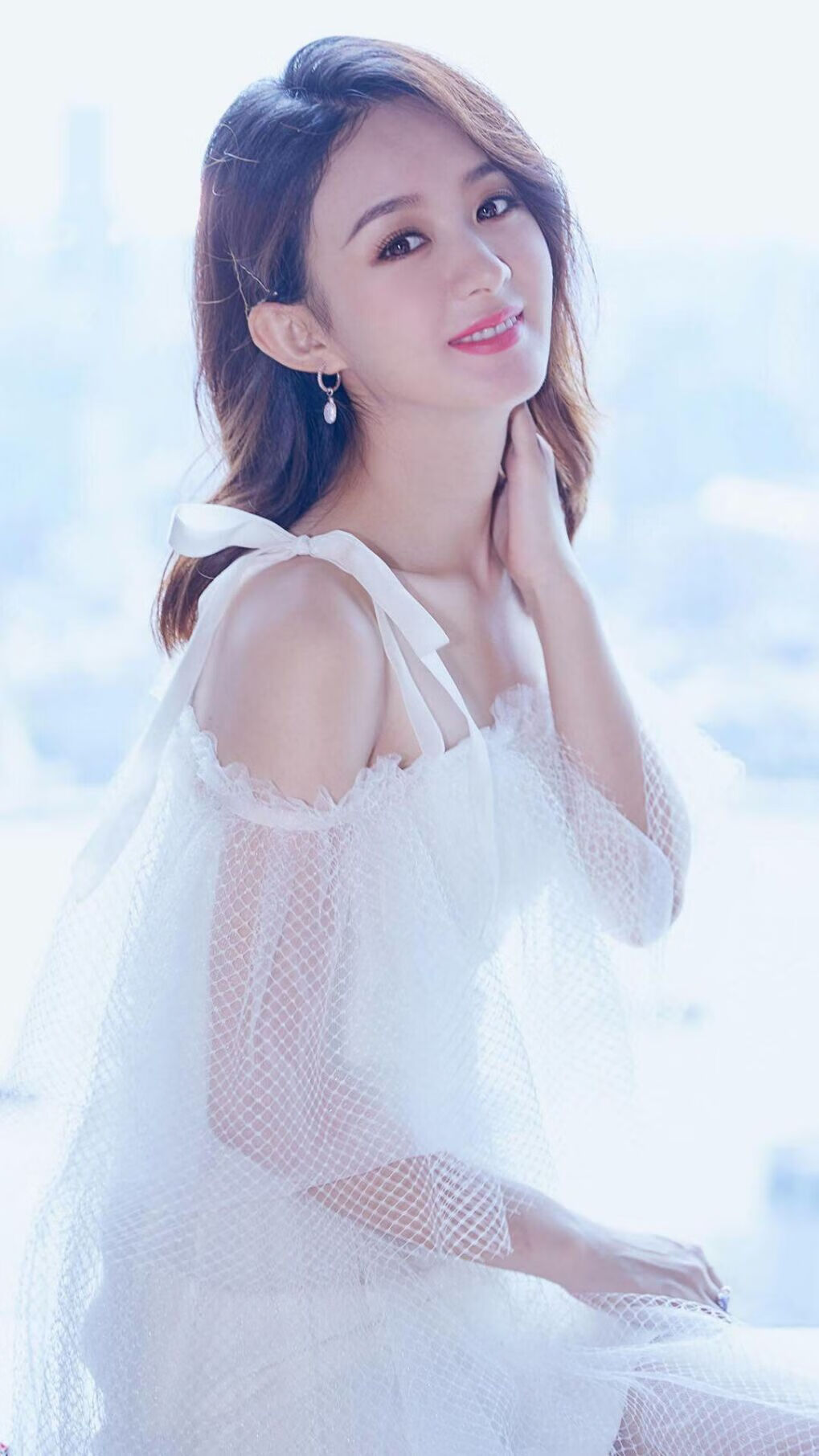 绿茵烽火，德甲争冠焦点战，佛罗伦萨末节带走塞内加尔之心