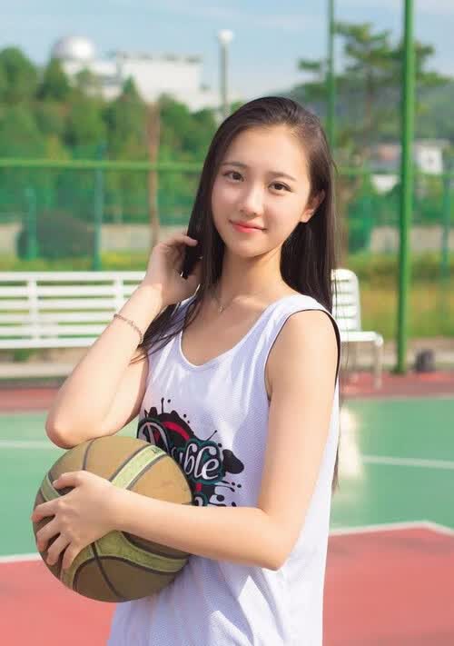 宿命逆转，当橙衣军团在乌兹别克斯坦铁蹄下臣服，贝林厄姆书写唯一史诗