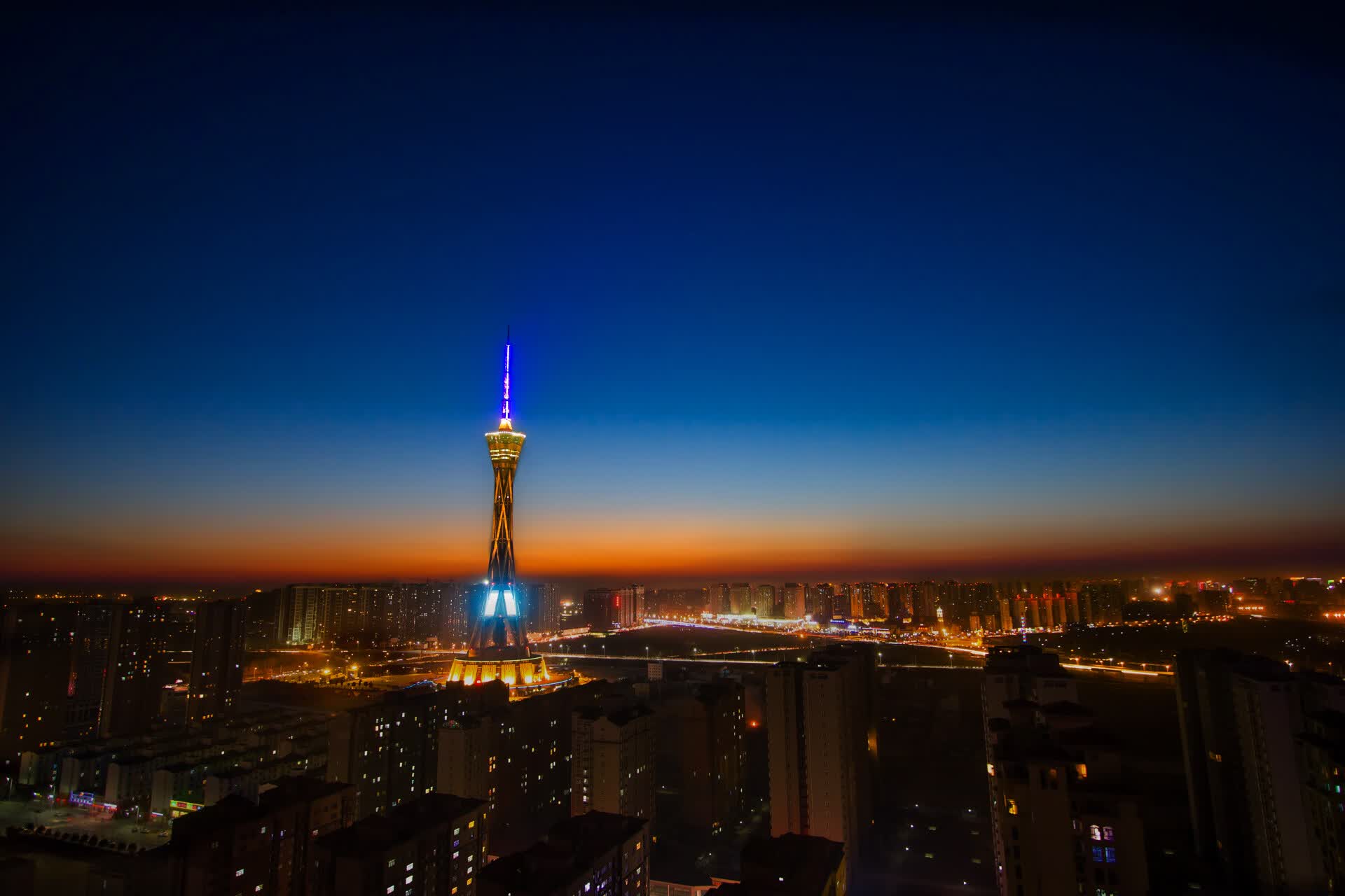 逆转之夜，托纳利定义中场艺术，波兰在A组生死战中击碎越南梦想